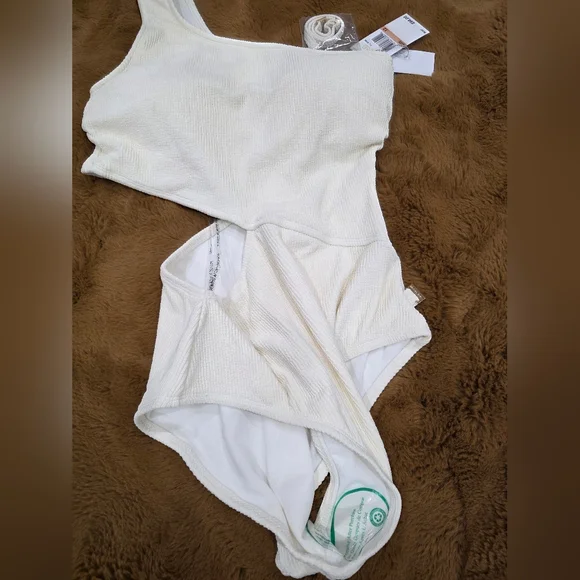 🆕️ MICHAEL Michael Kors Off White Swimsuit - Picture 4 of 5